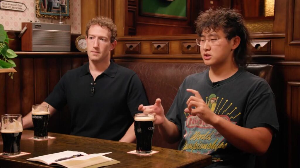 Mark Zuckerberg en Alexandr Wang aan een kroegtafel met glazen Guinness in de podcast Cheeky Pint